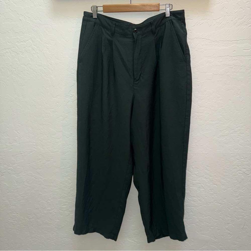 Madewell High-Rise Pleated Cropped Wide-Leg Pants in Forest Green - Picture 3 of 14
